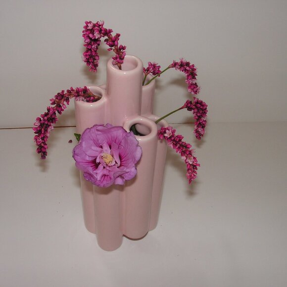 Mikasa Truck Tangent Vase Pink Ceramic - Picture 4 of 11